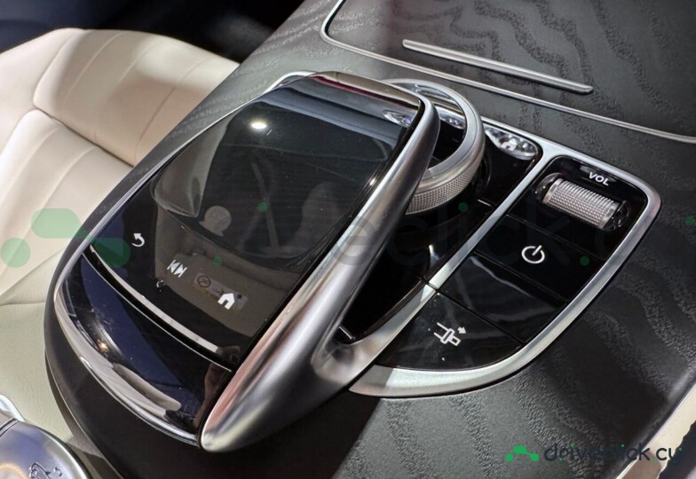 Mercedes E-class White
