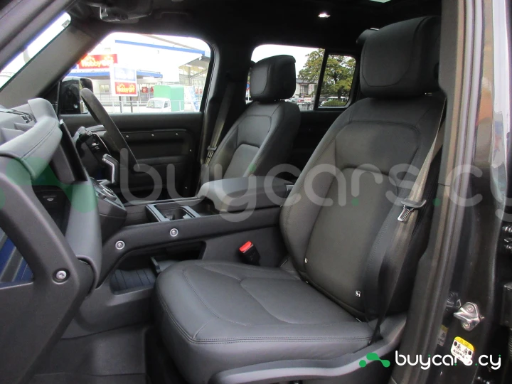 Land Rover Defender Черный