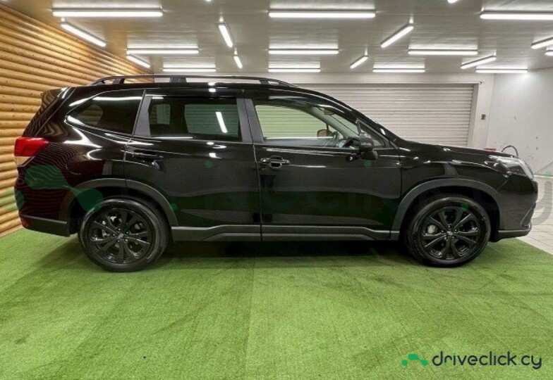 Subaru Forester Black