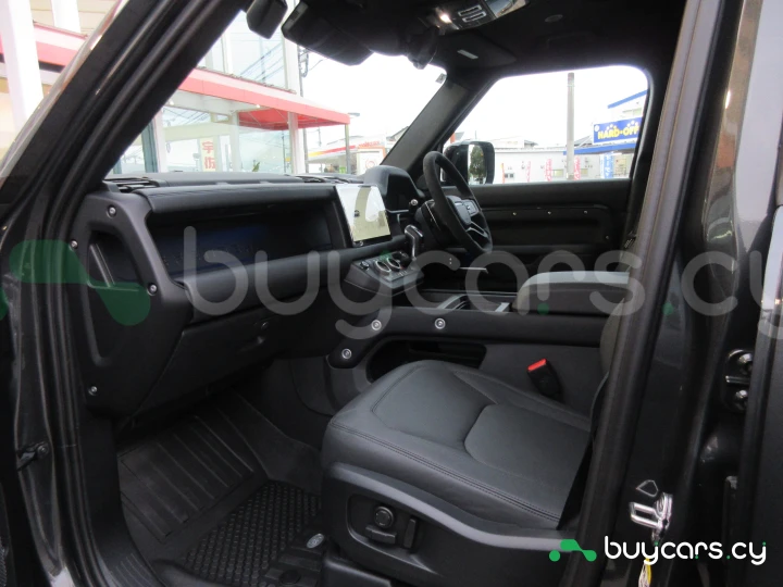 Land Rover Defender Черный