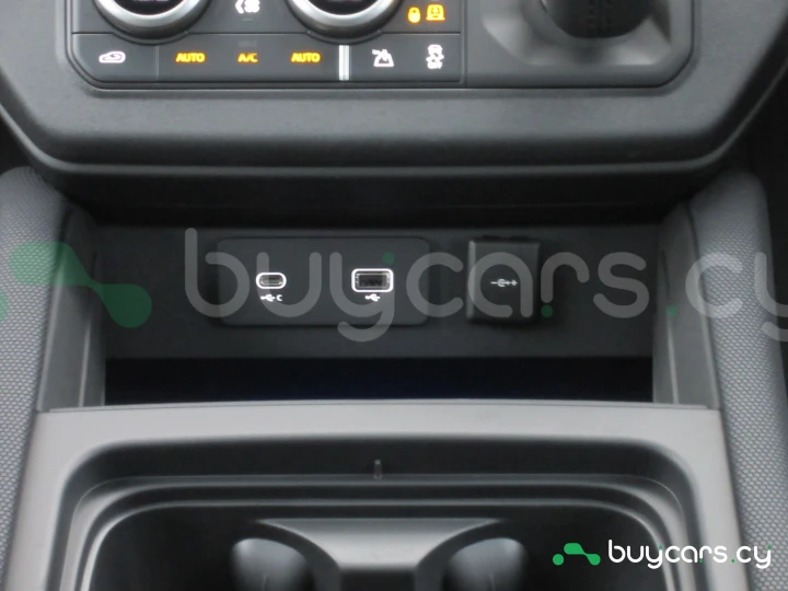 Land Rover Defender Черный