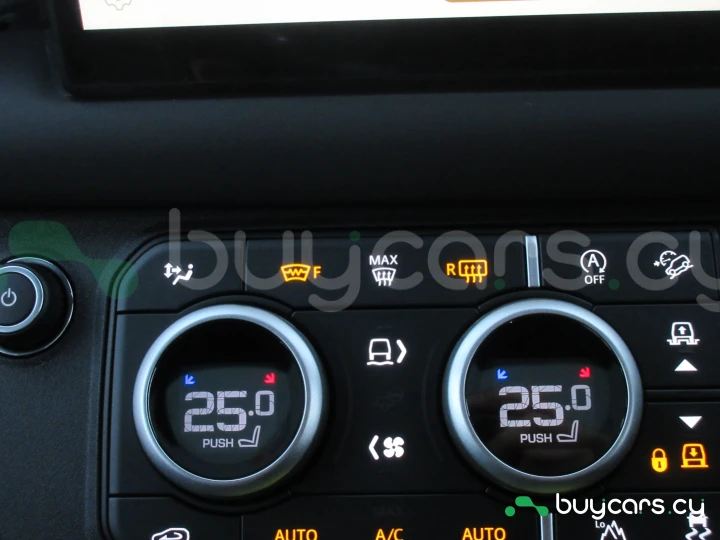 Land Rover Defender Черный