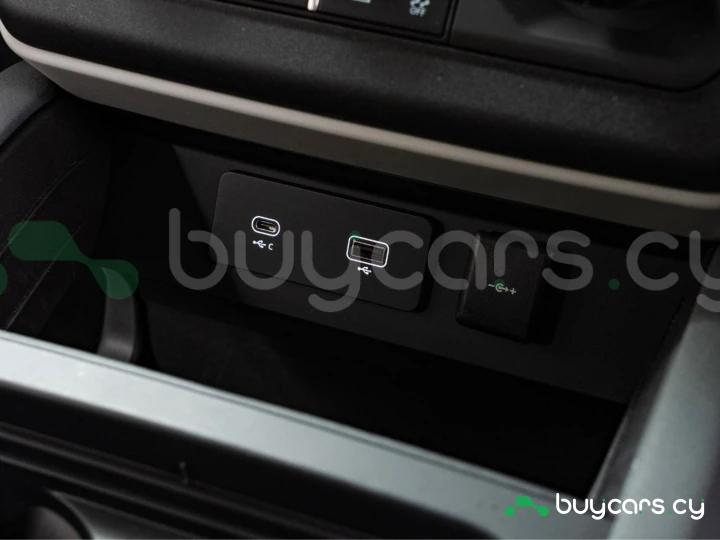 Land Rover Defender White