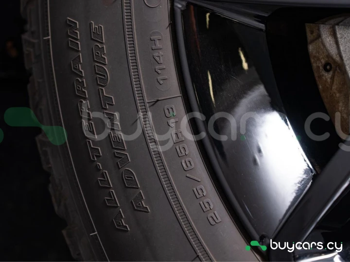 Land Rover Defender White