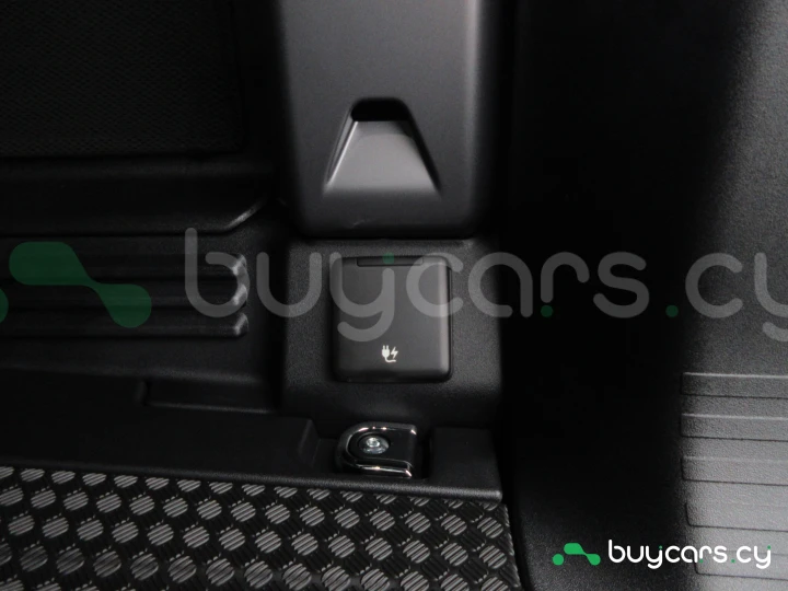 Land Rover Defender Черный