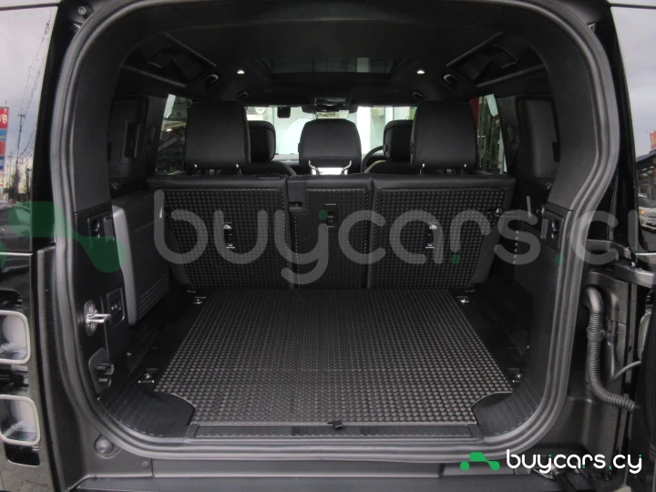 Land Rover Defender Черный