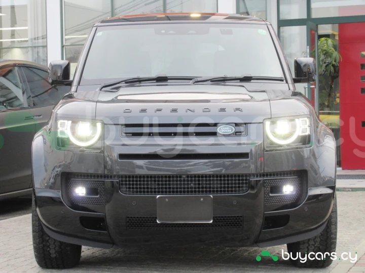 Land Rover Defender Черный