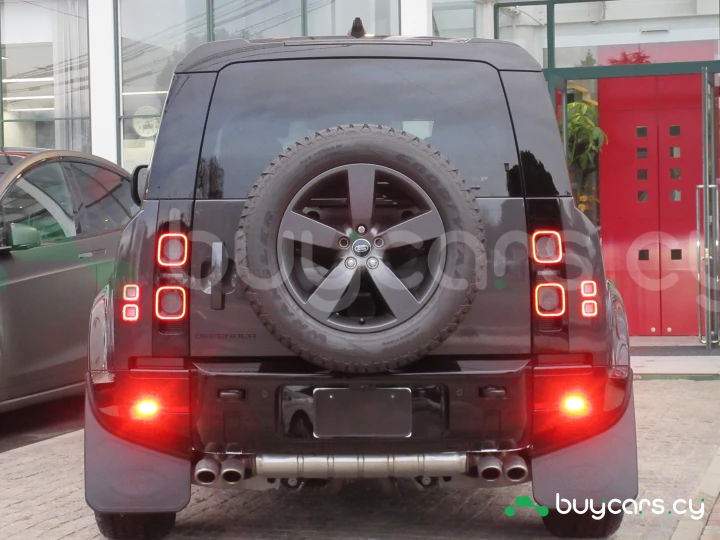 Land Rover Defender Черный