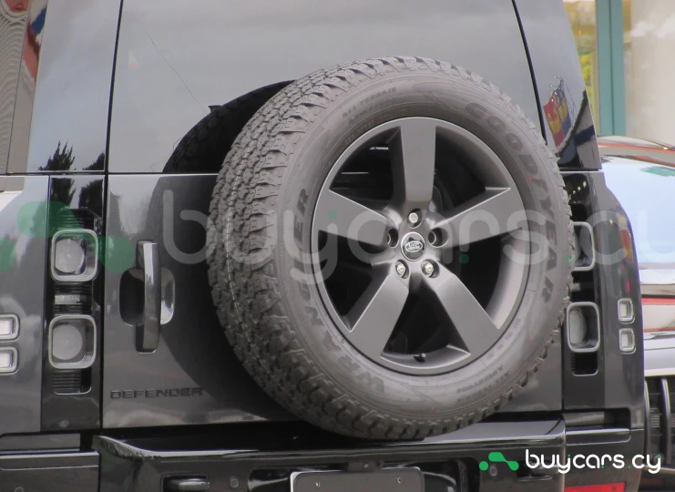 Land Rover Defender Черный
