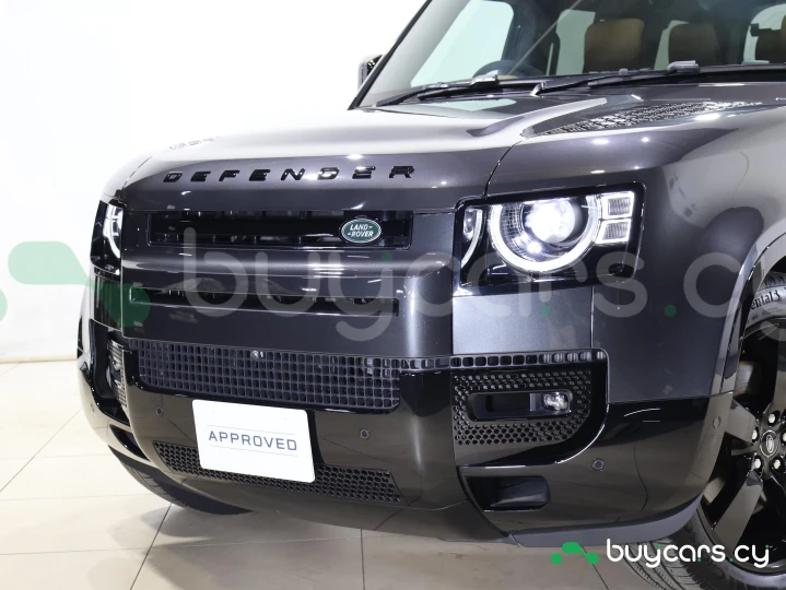 Land Rover Defender Black