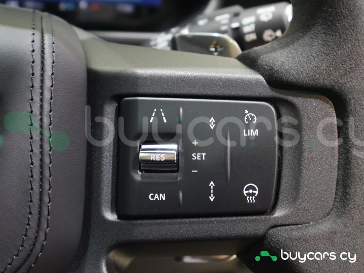 Land Rover Defender Black