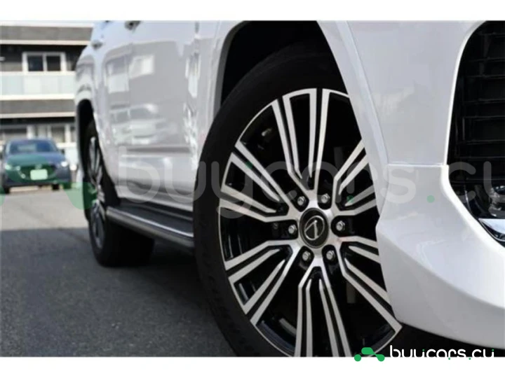 Lexus LX White