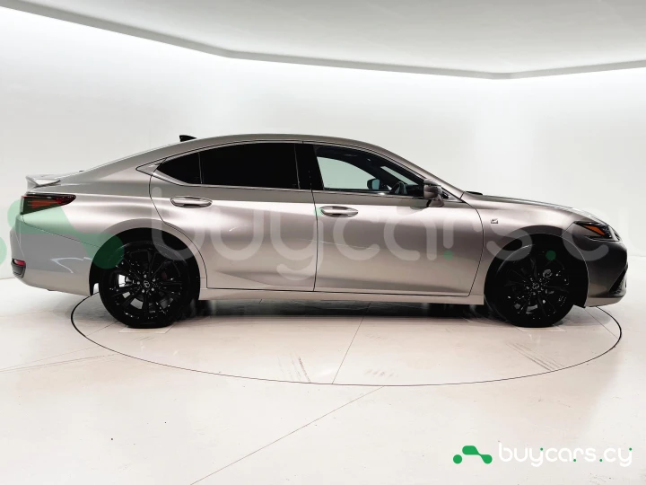 Lexus ES Grey