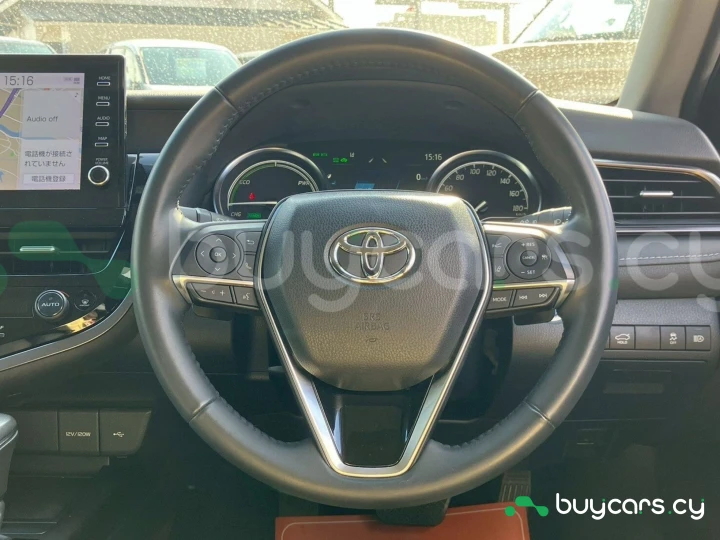 Toyota Camry Белый