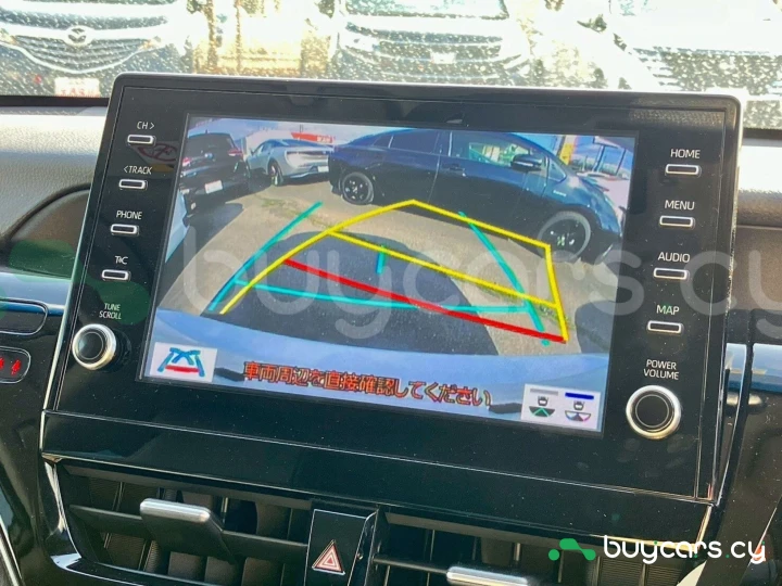 Toyota Camry Белый