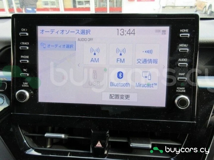 Toyota Camry Белый