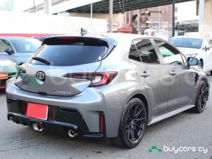 Toyota GR Corolla Серый