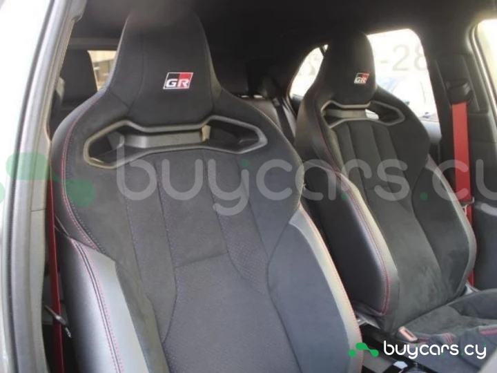 Toyota GR Corolla Серый