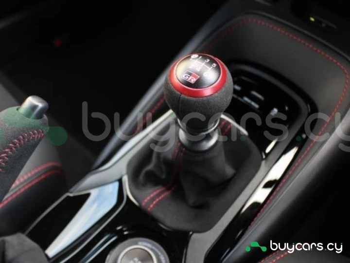 Toyota GR Corolla Серый