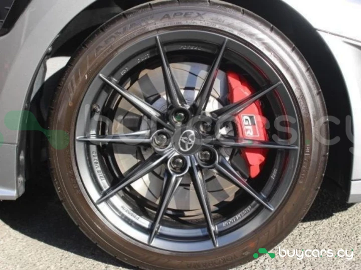 Toyota GR Corolla Серый