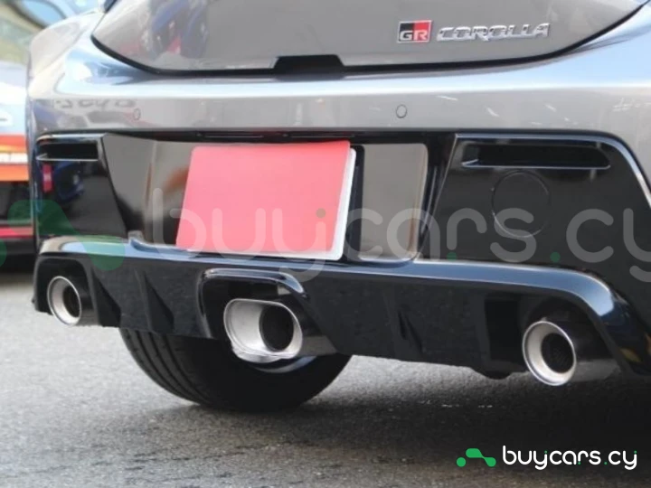 Toyota GR Corolla Серый