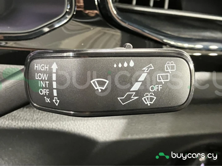 Volkswagen T-Roc Blue