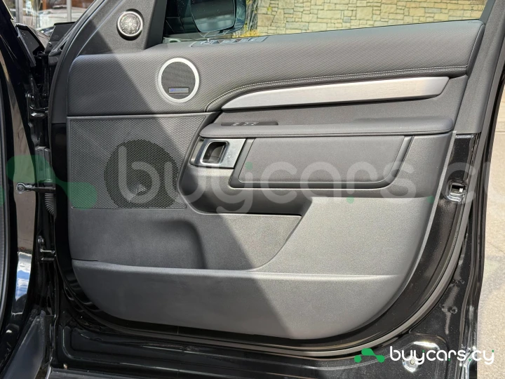 Land Rover Discovery Черный