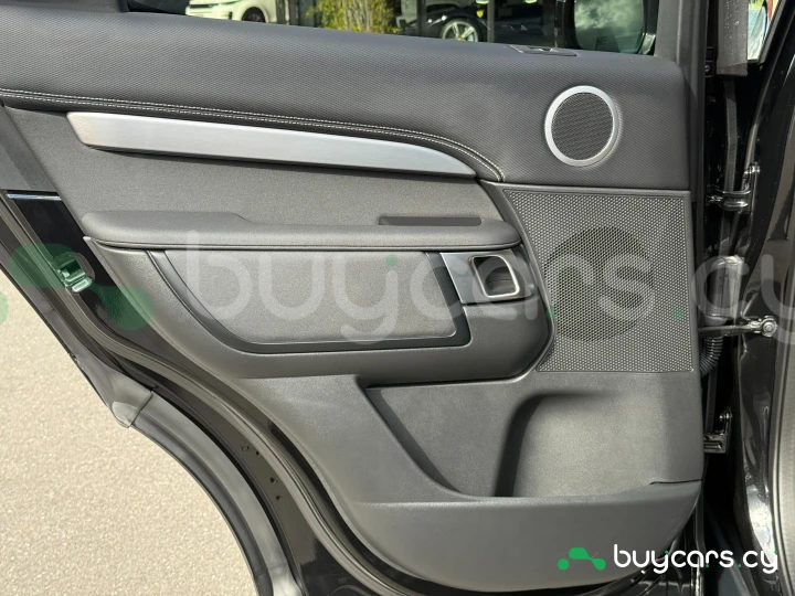 Land Rover Discovery Черный