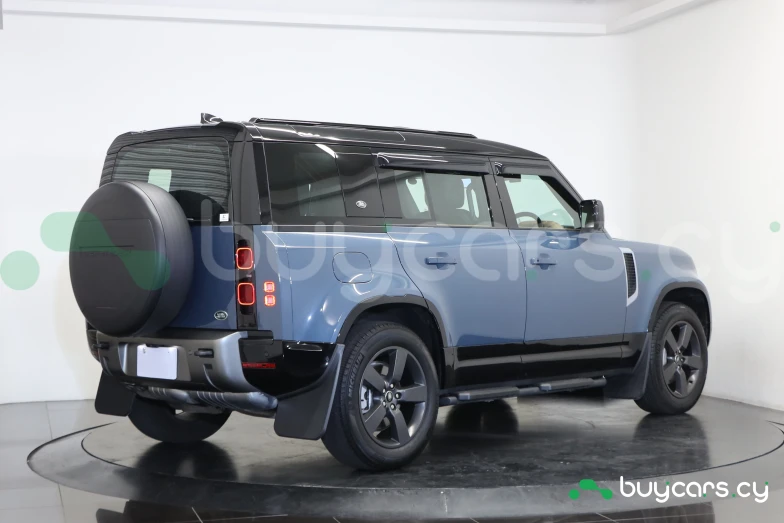 Land Rover Defender Синий