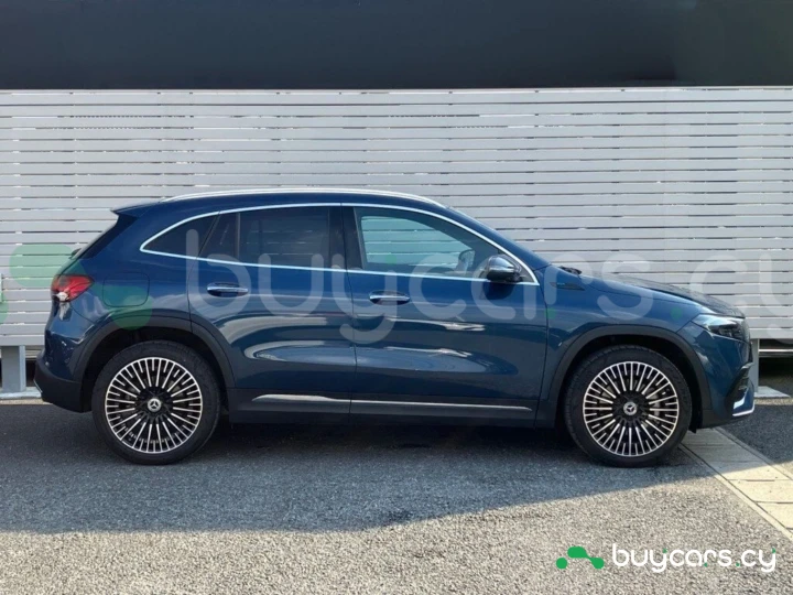 Mercedes EQA Синий