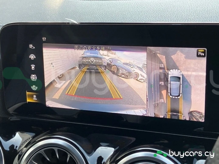 Mercedes EQA Синий