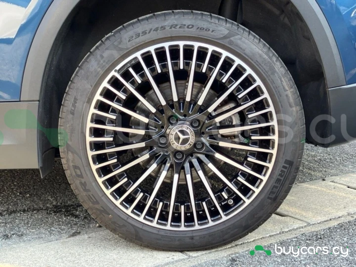 Mercedes EQA Синий