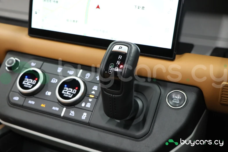 Land Rover Defender Синий