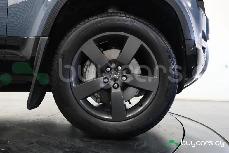 Land Rover Defender Синий