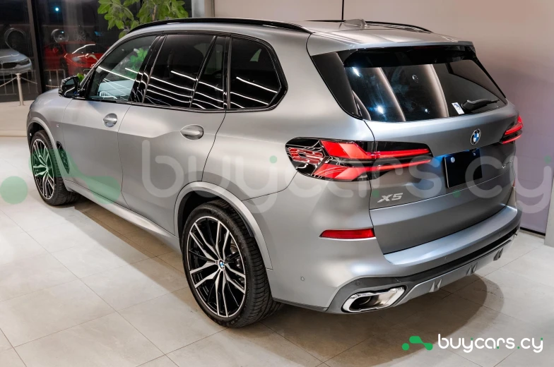 BMW X5 Серый