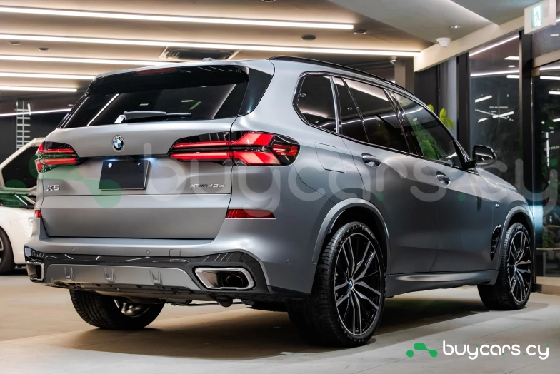 BMW X5 Серый