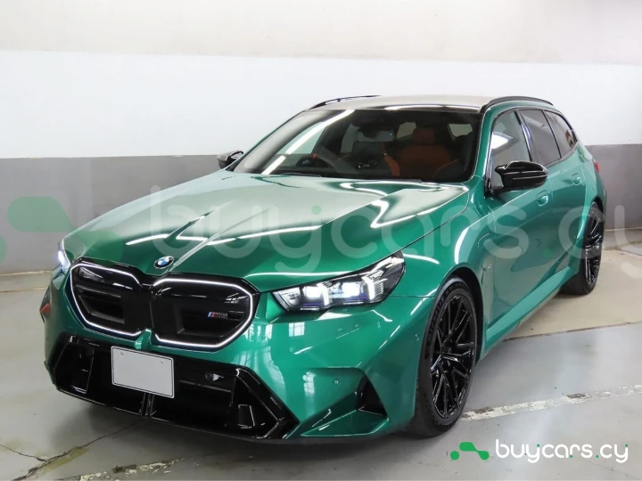 BMW M5 Green