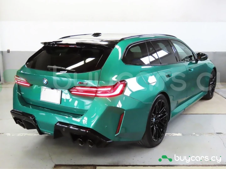 BMW M5 Green