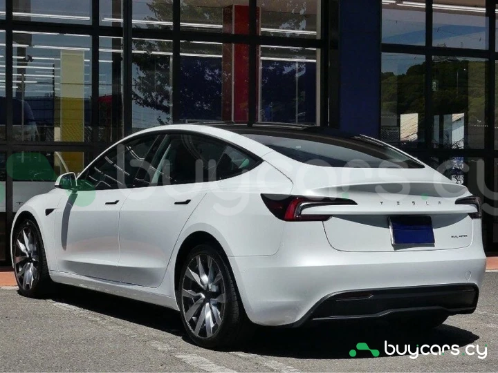 Tesla Model 3 White