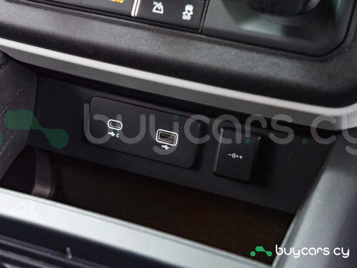 Land Rover Defender White