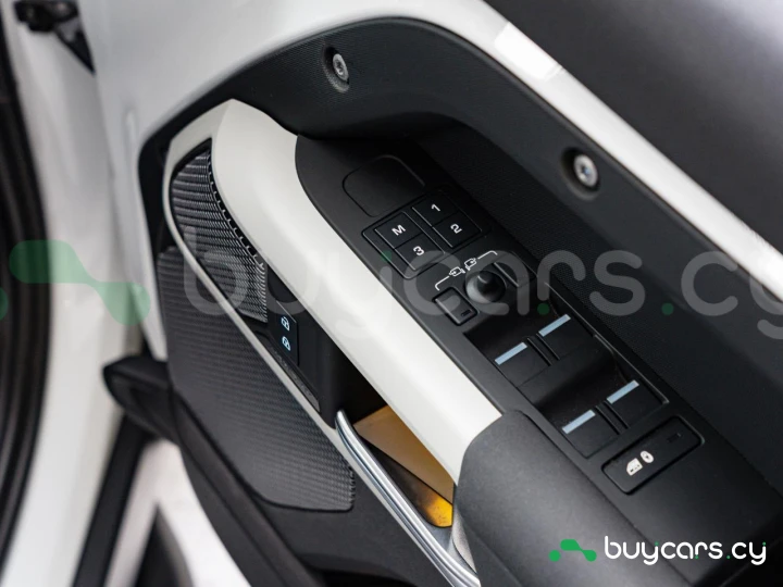 Land Rover Defender White