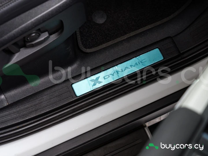 Land Rover Defender White