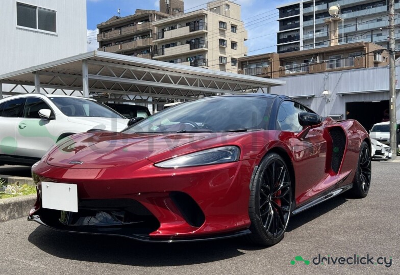 McLaren GT Red