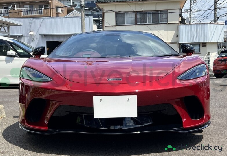 McLaren GT Red