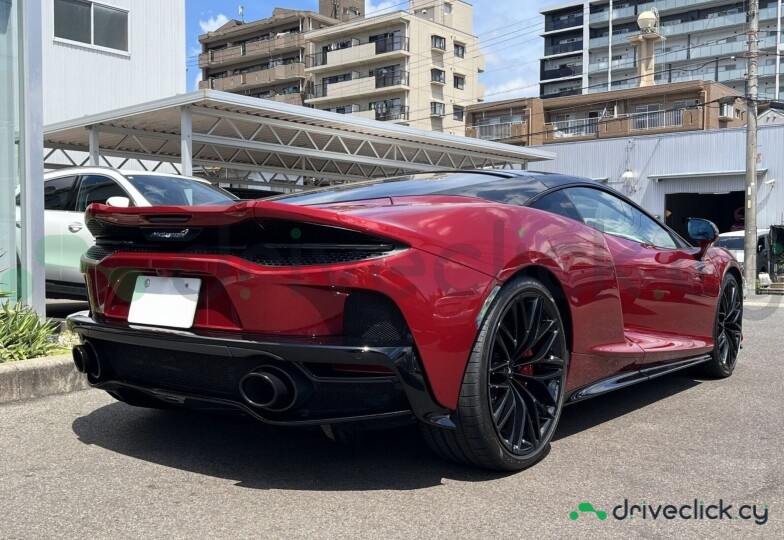 McLaren GT Red