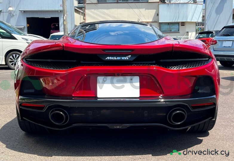 McLaren GT Red