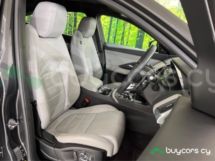 Jaguar E-Pace Серый