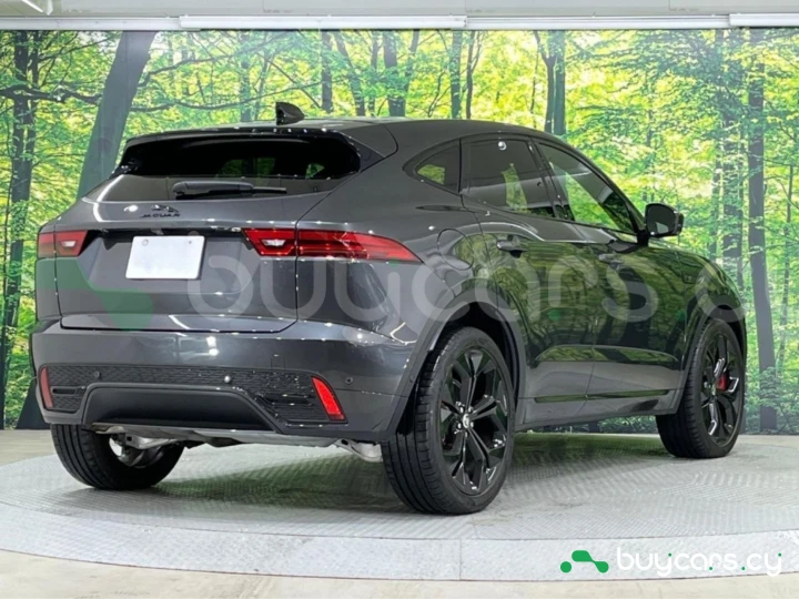 Jaguar E-Pace Серый