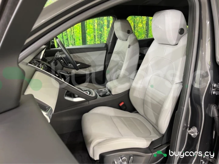 Jaguar E-Pace Серый