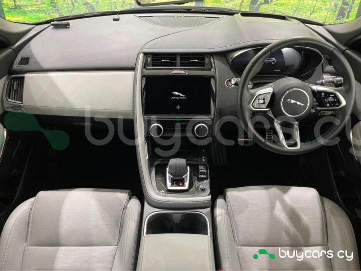 Jaguar E-Pace Серый
